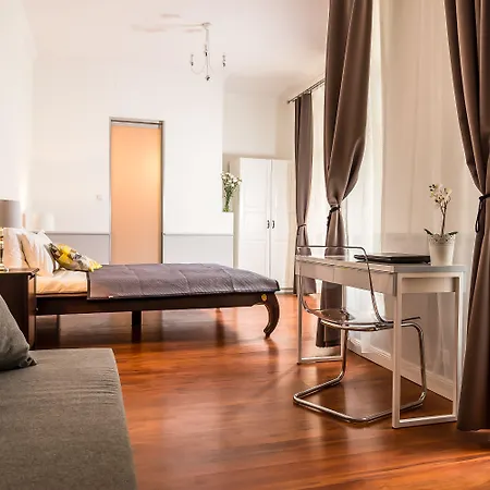 Ξενοδοχείο με διαμερίσματα Angel House 3*
