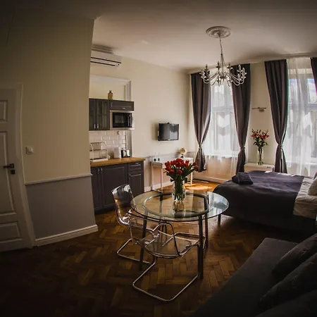 Ξενοδοχείο με διαμερίσματα Angel House 3*