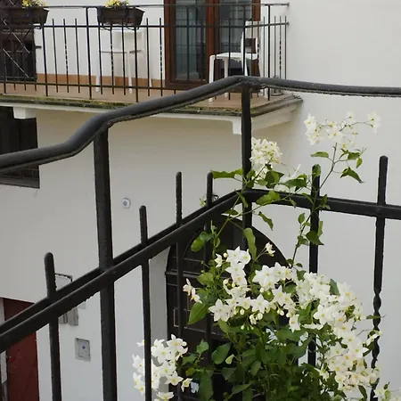 Aparthotel Angel House 3*