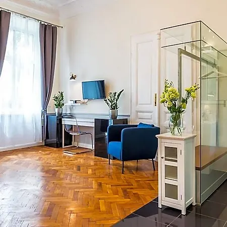 Angel House 3*