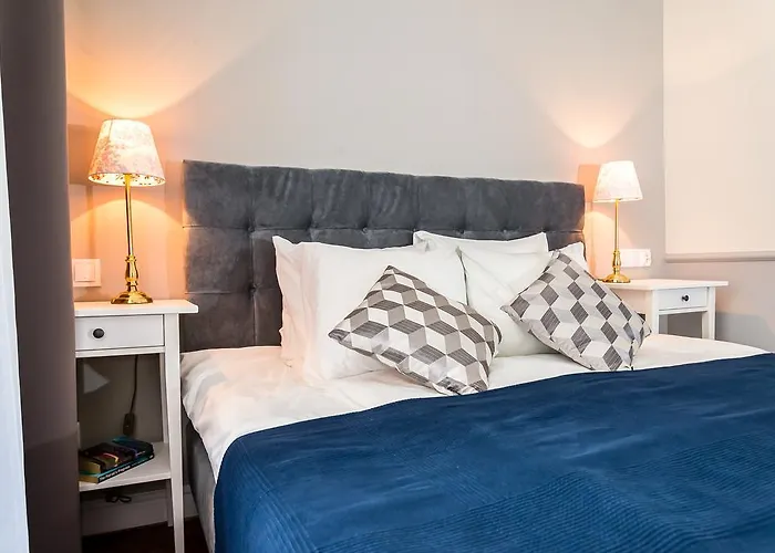 Angel House Aparthotel 3*